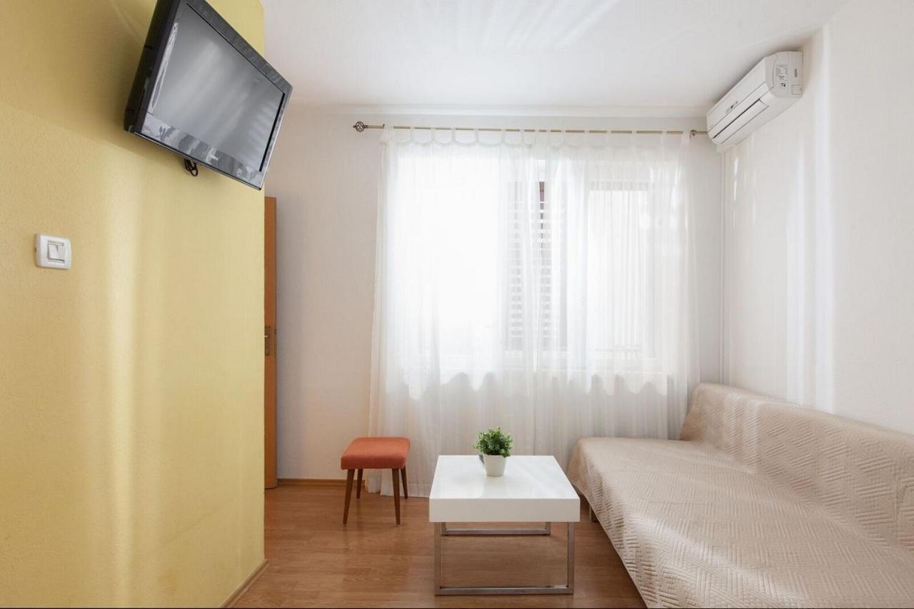 Apartments Agneza Tucepi Exterior photo